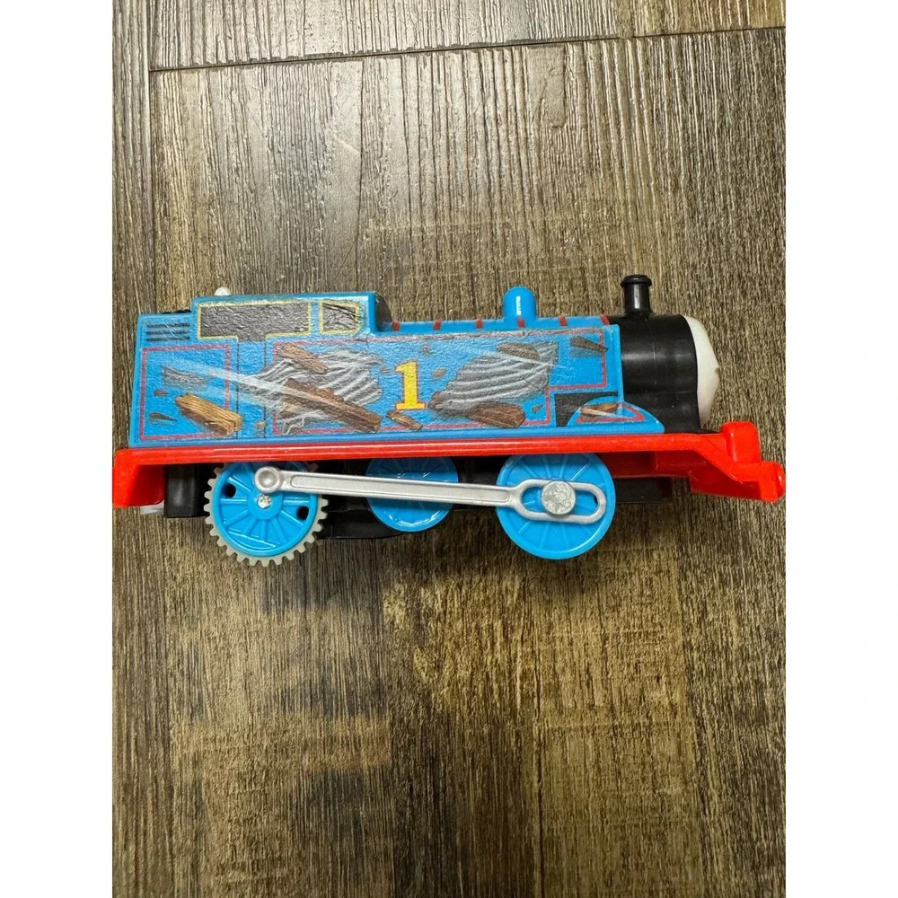 Thomas & Friends TrackMaster Motorized Thomas Muddy Scraped Engine BML06 2013